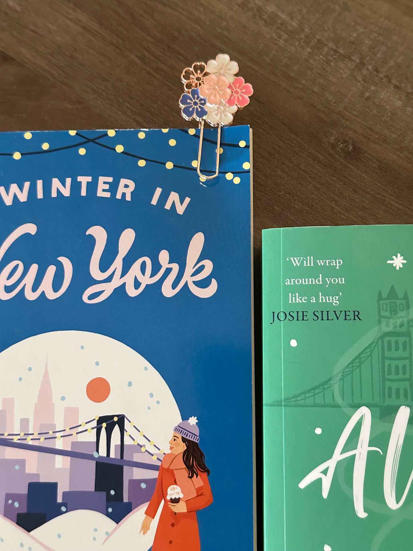 Flowery book clip