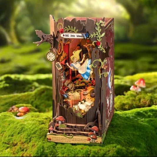 Alice in wonderland book nook